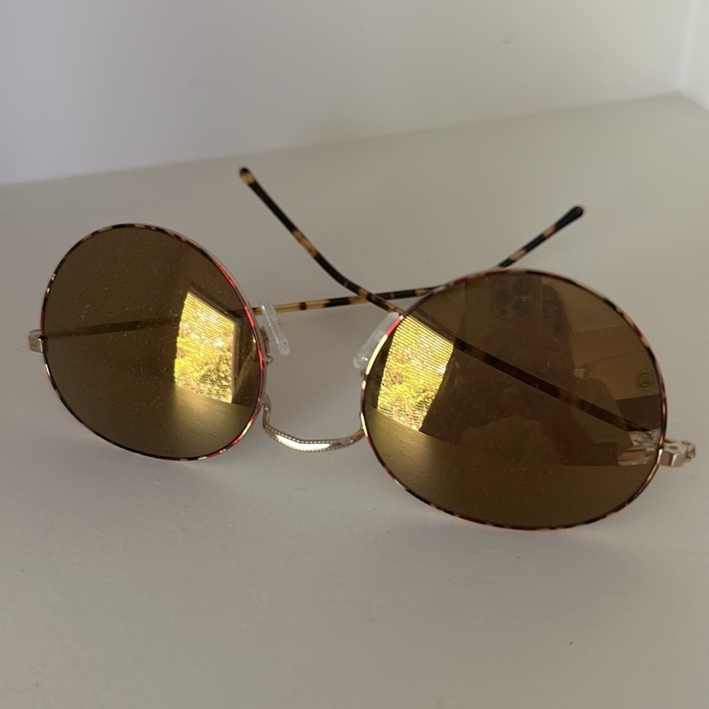 Vintage Golden Revue Italy (new old stock)